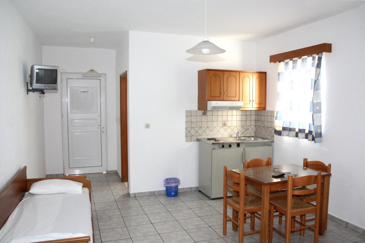 Dimitris Apartments Platanés Habitación foto