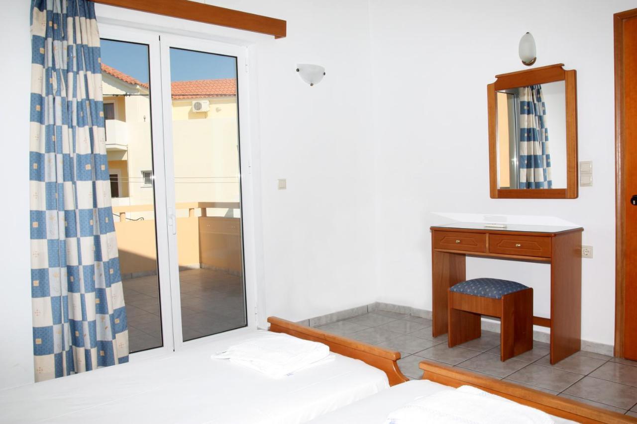 Dimitris Apartments Platanés Habitación foto